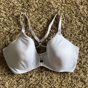 Front latch bra